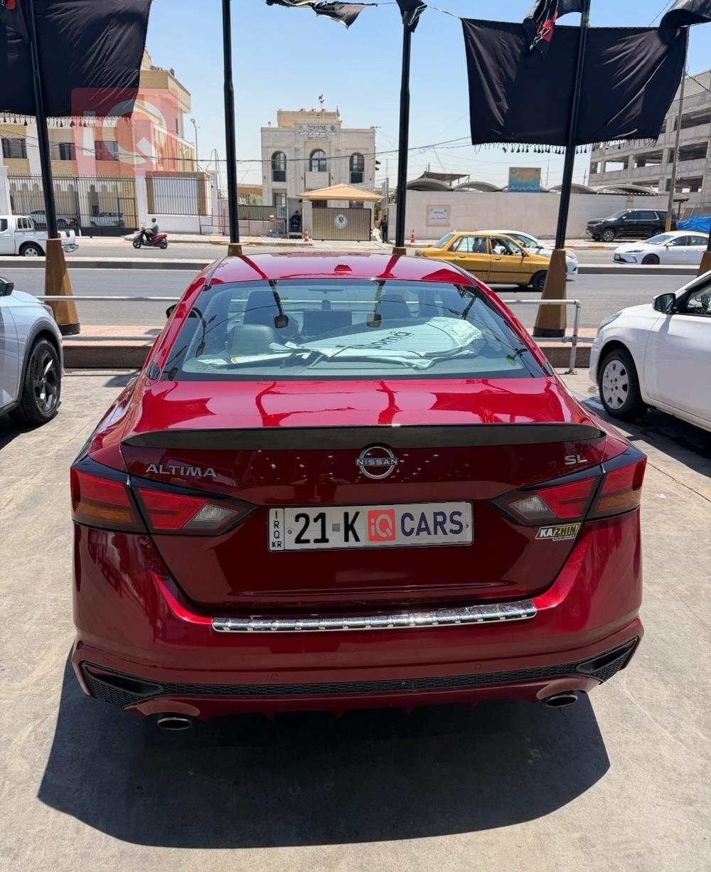نيسان ألتيما